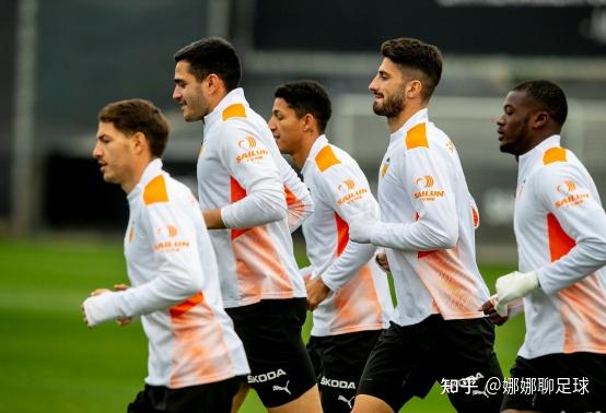 欧篮联转会期再迎强敌,瓦伦西亚远射贴柱,主帅态度:更衣室稳定,年轻球员得到机会的简单介绍 欧篮联转会期再迎强敌,瓦伦西亚远射贴柱,主帅态度:更衣室稳定,年轻球员得到机会的简单介绍